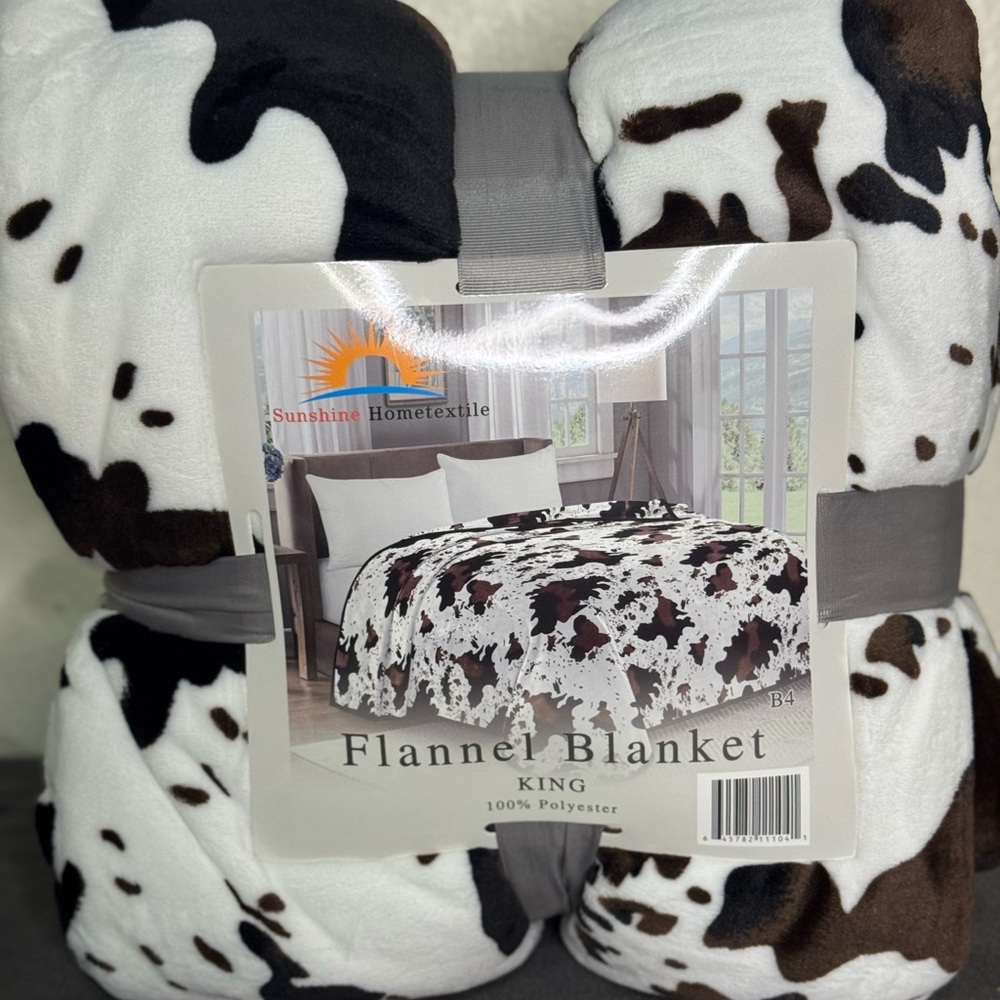 New king size super soft and thick flannel Blanket Cow print Black Brown White